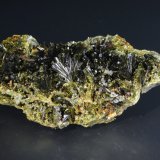 Epidota
9 x 5 cm.
(Autor: Antonio P. López)
