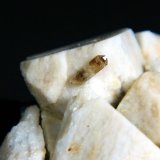 Apatito (Grupo) sobre Microclina
Cristal de 1 cm.
(Autor: Antonio P. López)