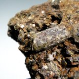 Augita (variedad fassaita)
Cristal de 2 cm.
(Autor: Antonio P. López)