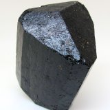 Schorlo
96 mm x 62 mm. Masa: 592 g.
(Autor: Carles Millan)
