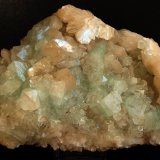 Stilbita-Ca (Estilbita-Ca) y Fluorapophyllita-(K) (Apofilita)
14 x 10 cm
(Autor: Pedro Antonio)