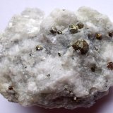 Pirita sobre talco
4 x 3 cm
(Autor: Cristalino)