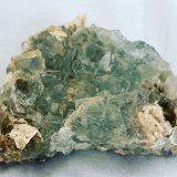 Fluorita
8cm de ancho y 2,5cm de alto
(Autor: castrominerals)