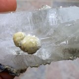 Cuarzo, siderita y calcita
7 x 3 cm
(Autor: Cristalino)