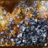 Mottramita, Cuarzo
Mina Sol, Cerro de los Guardias, Rodalquilar, Níjar, Comarca Metropolitana de Almería, Almería, Andalucía, España
FoV: 1,5 x 1 mm
(Autor: Jose Angel Carrero)