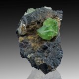 Anglesita en Galena
6.5 x 5 x 3 cm / Cristal principal: 1.6 cm.
(Autor: Museo MIM)