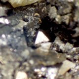 Arsenopirita
< 1 mm
(Autor: José Luis Zamora)