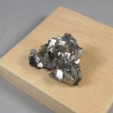 Arsenopirita
3 x 2,4 x 1,4 cm. 18,56 g.
(Autor: J. G. Alcolea)