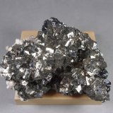 Arsenopirita
10 x 8 x 5,5 cm.
(Autor: J. G. Alcolea)
