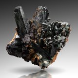 Atacamita
8 x 6.5 x 6.5 cm / cristal principal: 4.5 cm
(Autor: Museo MIM)