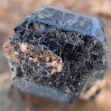 Augita
14 x 11 x 6 mm.
(Autor: José Luis Zamora)