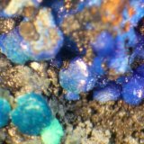 Azurita, Cornwallita, Conichalcita (Conicalcita), Olivenita
25 x 16 x 12 mm.
(Autor: José Luis Zamora)