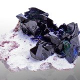 Azurita con Malaquita y Dickita
16 x 12 x 6.5 cm / Cristal principal: 5 cm.
(Autor: Museo MIM)