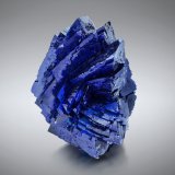Azurita
13 x 10 x 9 cm / Cristal principal: 6.5 cm.
(Autor: Museo MIM)