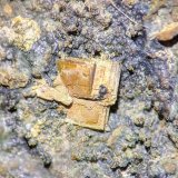 Bassetita
C.d.v. 0,7 x 0,7 cm.
(Autor: carles)