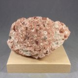 bauxita
8,7 × 5,4 × 4,3 cm.
(Autor: J. G. Alcolea)