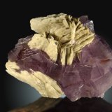 Fluorita, Barita
15x12cm, cristales hasta 3.5cm
(Autor: Raul Vancouver)