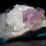 Fluorita y Cuarzo
15x10 cm, cristal de 4 cm de arista
(Autor: Raul Vancouver)
