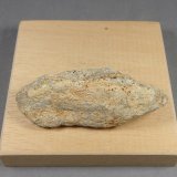 Bismutinita
7,3 x 2,5 x 2,2 cm.  126 g.
(Autor: J. G. Alcolea)