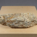 Bismutinita
7,3 x 2,5 x 2,2 cm.  126 g.
(Autor: J. G. Alcolea)