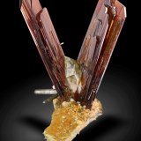 Brookita y Cuarzo
5 x 6 x 6.5 cm / cristal principal: 5.7 cm
(Autor: Museo MIM)