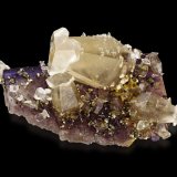 Calcita
6.7 x 5 x 4 cm / Cristal principal: 3.9 cm.
(Autor: Museo MIM)