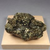 Calcopirita
7 x 4,7 x 3,4 cm.  180,3 g.
(Autor: J. G. Alcolea)