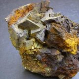 Calcopirita
8 x 6 cm.
(Autor: Antonio Alcaide)