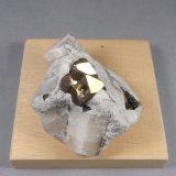 Calcopirita y Calcita
6,7 x 5,7 x 5 cm.
(Autor: J. G. Alcolea)