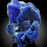 Carletonita
4.5 x 4.5 x 3.5 cm / cristal principal: 2.4 cm
(Autor: Museo MIM)