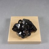 Casiterita
4,5 x 3,8 x 2,4 cm.
(Autor: J. G. Alcolea)