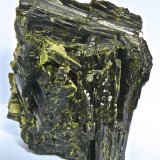 Epidota
8 x 6,5 x 6 cm
(Autor: María Jesús M.)