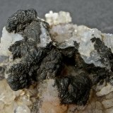 óxidos de manganeso y Cuarzo (variedad calcedonia)
3,5 X 2,5 cm, detalle de la anterior
(Autor: María Jesús M.)