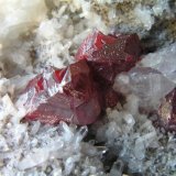 Cinabrio con Cuarzo y Fluorita
Tamaño de la pieza: 9,5 x 5,5 x 4 cm. Cristales hasta 1,4 cm.
(Autor: Nacho)