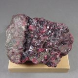 Cinabrio
8,5 x 6,2 x 4,1 cm.
(Autor: J. G. Alcolea)