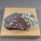 Cinabrio con Dolomita
7,1 x 4 x 2,5 cm.
(Autor: J. G. Alcolea)