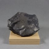 Cinabrio (variedad bituminoso)
7,2 x 5,6 x 2,1 cm.
(Autor: J. G. Alcolea)