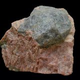 Zircón sobre ortoclasa.
Cristal de 30 x 30 x 17 mm.
(Autor: Antonio Carmona)