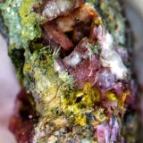 Clinozoisita y Pumpellyita.
20x6 mm.
(Autor: Jesus Franquesa Baucells)