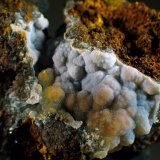 Cuarzo (variedad Calcedonia)
Medida: 5,4 x 3,6 x 3,2 cms
(Autor: Joan Martinez Bruguera)