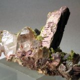 Microclina, cuarzo, clinozoisita-epidota
95 x 55 x 55 mm
(Autor: Joan Martinez Bruguera)