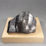Columbita-(Fe)
5,9  x 4,5 x 1,4 cm.  130,2 g.
(Autor: J. G. Alcolea)