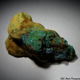 Crisocola y Zincolivenita.
34x19 mm
(Autor: Jesus Franquesa Baucells)