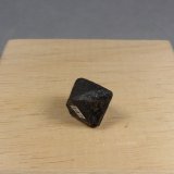 Cromita
1,4 x 1,4 x 1,4 cm.  (1,1 cm. de arista)
(Autor: J. G. Alcolea)