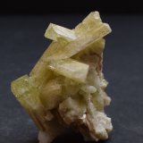 Brasilianita
5,5 x 5 x 3 cm
(Autor: Antonio Alcaide)