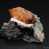 Cuarzo  (variedad jacinto de compostela)
Crt. 29x14 mm.
(Autor: Jesus Franquesa Baucells)