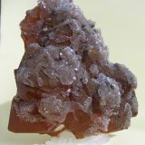 Cuarzo (variedad amatista), Cuarzo (variedad calcedonia), Calcita
14 x 12 cm
(Autor: Pedro Conesa)