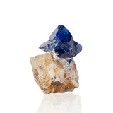 Cumengeíta con Boleíta en Anglesita
1.5 x 1.5 x 1.5 cm / Cristal principal: 1.1 cm
(Autor: Museo MIM)