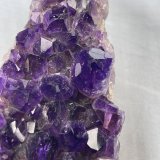 Cuarzo (variedad amatista)
13cm de ancho y 3cm de alto
(Autor: castrominerals)