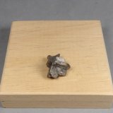 Discrasita
1,8 x 1,5 x 1,3 cm.
(Autor: J. G. Alcolea)